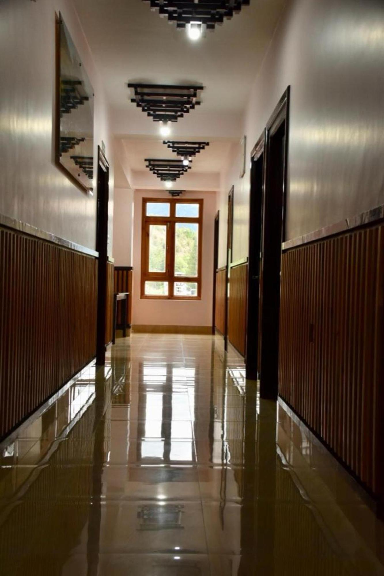 טימפו Hotel Damisa מראה חיצוני תמונה